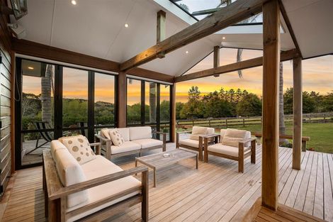 Photo of property in 883 Peak Road, Helensville, 0875