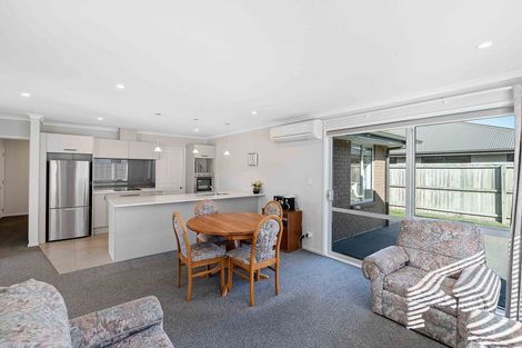 Photo of property in 21 Bradwell Crescent, Halswell, Christchurch, 8025