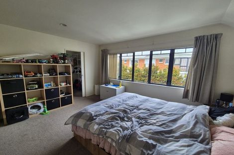 Photo of property in 176c East Coast Road, Forrest Hill, Auckland, 0620