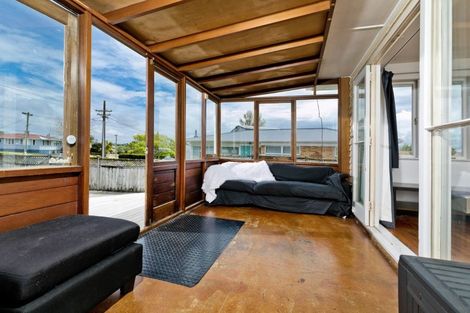 Photo of property in 23a Statesman Street, Henderson, Auckland, 0612