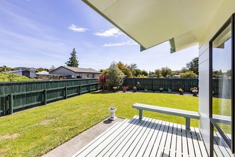 Photo of property in 7 Latham Stubbs Crescent, Waipawa, 4210