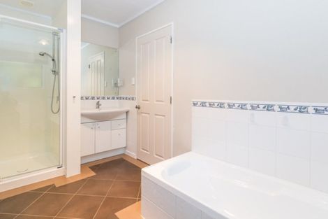 Photo of property in 82 Mchardy Street, Havelock North, 4130