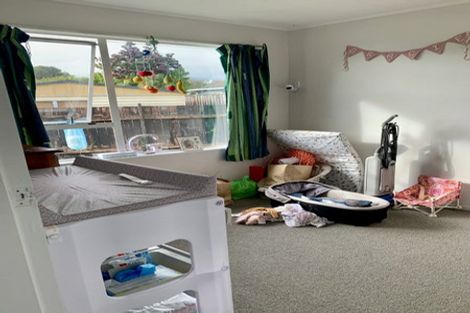 Photo of property in 50b Hartford Crescent, Totara Park, Upper Hutt, 5018