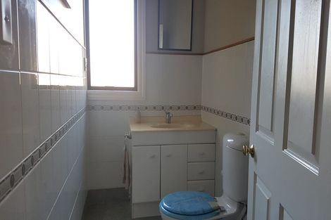 Photo of property in 2/276 East Coast Road, Milford, Auckland, 0620