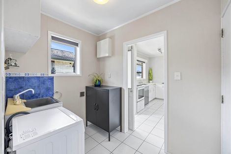 Photo of property in 2/54 Luton Avenue, Sunnyhills, Auckland, 2010