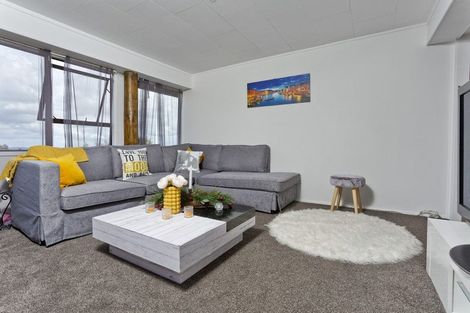 Photo of property in 1/38 Birkdale Road, Birkdale, Auckland, 0626