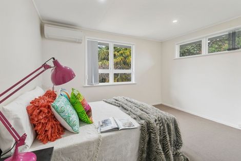 Photo of property in 2 Dulcie Place, Red Hill, Papakura, 2110