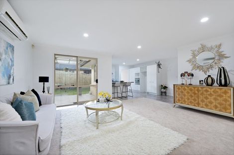 Photo of property in 38 Semillon Avenue, Henderson, Auckland, 0612
