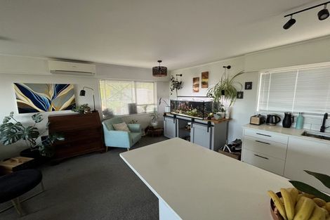 Photo of property in 1 Pleasant Road, Glen Eden, Auckland, 0602