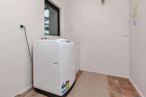 Photo of property in 74 One Tree Point Road, One Tree Point, 0118