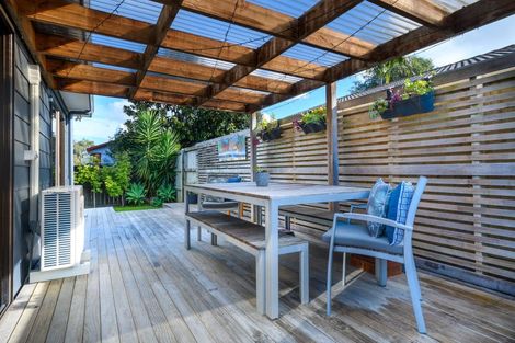Photo of property in 1/29 Karepo Crescent, Ranui, Auckland, 0612