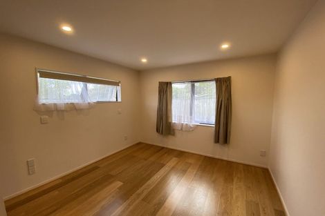 Photo of property in 10 Ensign Place, Hillcrest, Auckland, 0627