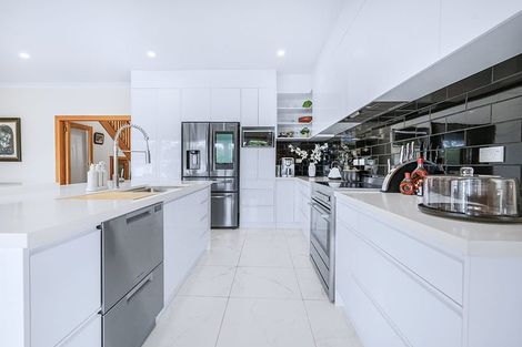 Photo of property in 9 Woodstock Road, Fairfield, Hamilton, 3214