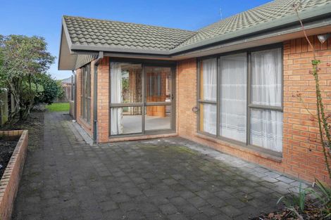 Photo of property in 22 Apsley Drive, Russley, Christchurch, 8042