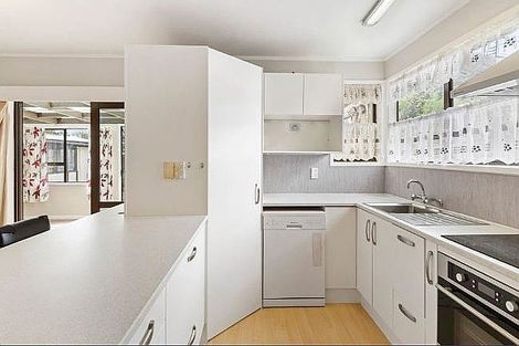 Photo of property in 18 Balloch Street, Randwick Park, Auckland, 2105