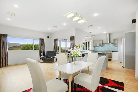 Photo of property in 15 Paparoa Crescent, Aotea, Porirua, 5024