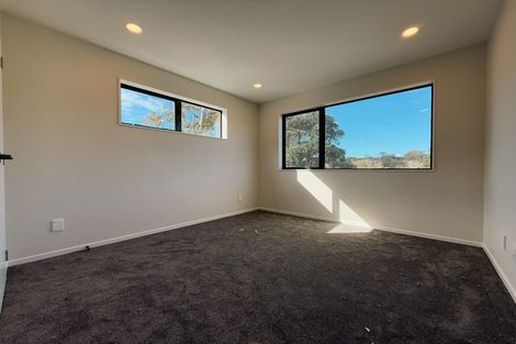 Photo of property in 5a Topliss Drive, Northcross, Auckland, 0632