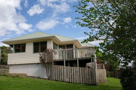 Photo of property in 9 Amokura Street, Waikanae, 5036