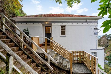 Photo of property in 1/71 Garden Road, Northland, Wellington, 6012