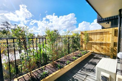 Photo of property in 7/28 Westgate Drive, Westgate, Auckland, 0614