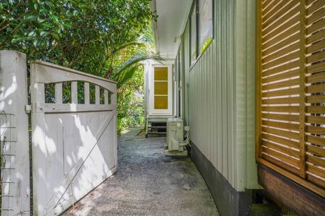 Photo of property in 15 Boylan Road, Titirangi, Auckland, 0604