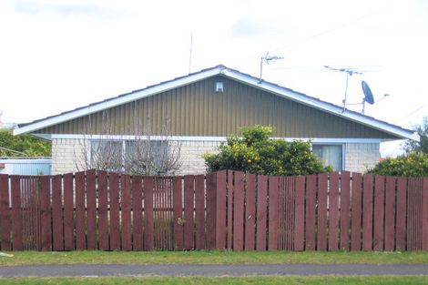 Photo of property in 2/16 Prictor Street, Papakura, 2110