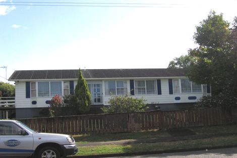 Photo of property in 2 Pokapu Street, Titirangi, Auckland, 0600