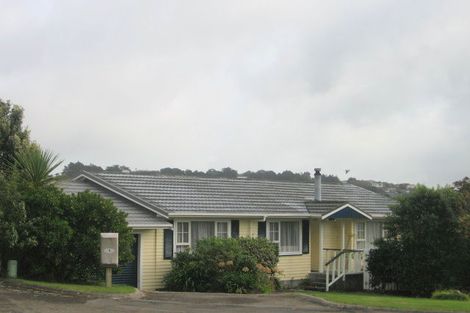Photo of property in 4 Hicks Close, Whitby, Porirua, 5024