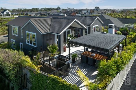 Photo of property in 61 Pitoitoi Drive, Riverhead, 0820