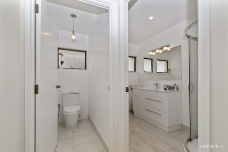 Photo of property in 5/248 Great North Road, Henderson, Auckland, 0612