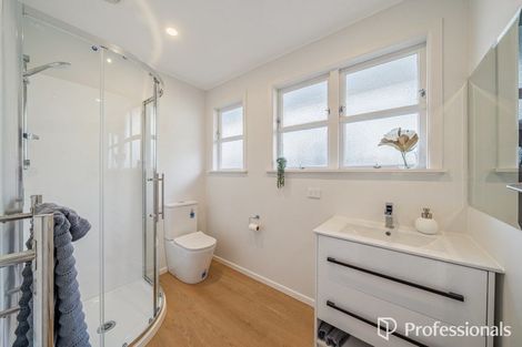 Photo of property in 22 Golf Road, Manor Park, Lower Hutt, 5019