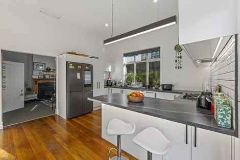 Photo of property in 39 Argyle Street, Mornington, Dunedin, 9011