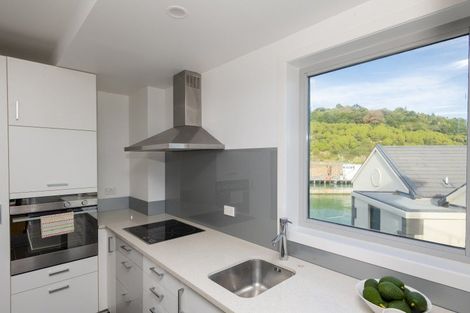 Photo of property in Marina View Apartments, 307/4 Reads Quay, Gisborne, 4010