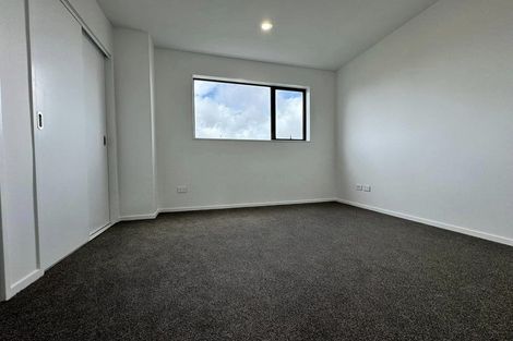 Photo of property in 250b Great North Road, Henderson, Auckland, 0612