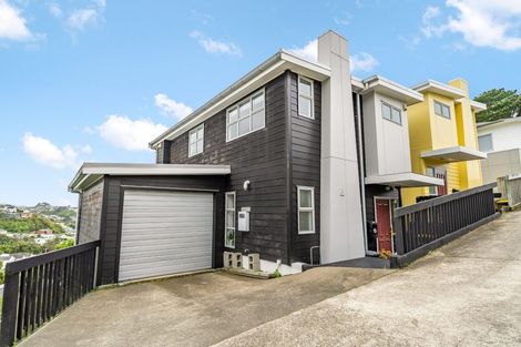 Photo of property in 15 Marjory Close, Broadmeadows, Wellington, 6035