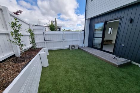 Photo of property in 3/26 Toru Street, Te Atatu Peninsula, Auckland, 0610