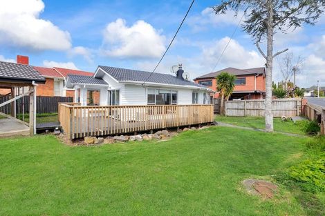 Photo of property in 65 Larnoch Road, Henderson, Auckland, 0610