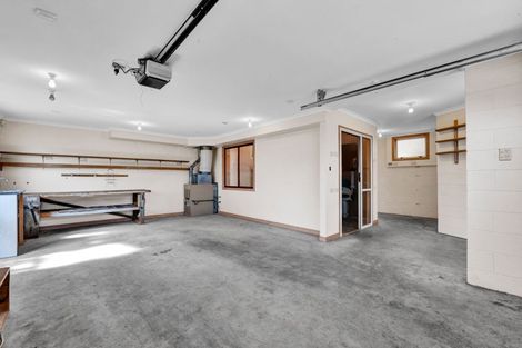 Photo of property in 64 Waiwaka Terrace, Strandon, New Plymouth, 4312