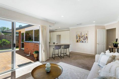 Photo of property in 10 Yarlside Place, Northpark, Auckland, 2013