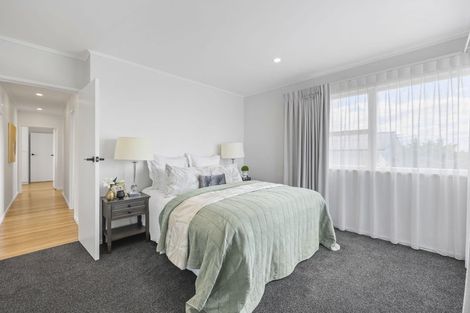 Photo of property in 109 Sandspit Road, Shelly Park, Auckland, 2014