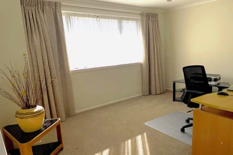 Photo of property in 104 Melksham Drive, Churton Park, Wellington, 6037