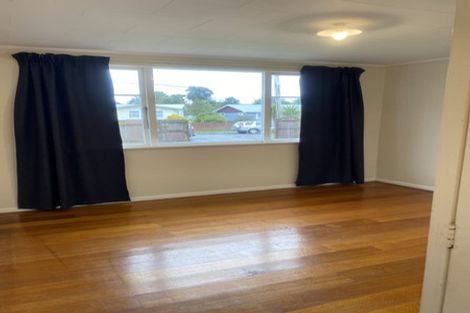 Photo of property in 14 Buckley Grove, Paraparaumu, 5032