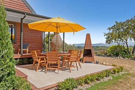 Photo of property in 197 Lees Pakaraka Road, Te Ore Ore, Masterton, 5886