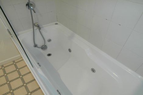 Photo of property in 5/4 Brockworth Place, Riccarton, Christchurch, 8011