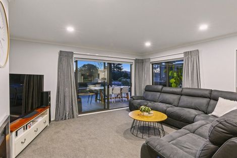 Photo of property in 10 Cottonwood Close, Paraparaumu Beach, Paraparaumu, 5032
