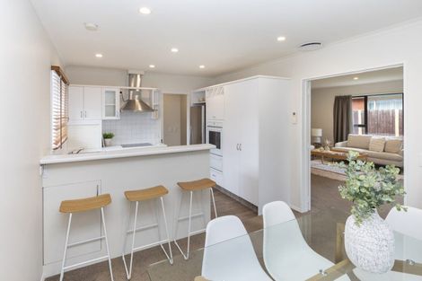 Photo of property in 129 Avonhead Road, Avonhead, Christchurch, 8042