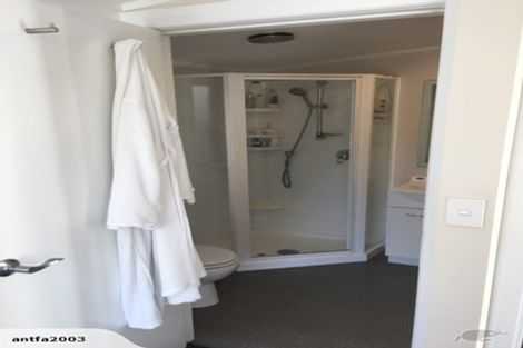 Photo of property in 75 Creswick Terrace, Northland, Wellington, 6012