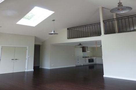 Photo of property in 19 Kakariki Grove, Waikanae, 5036