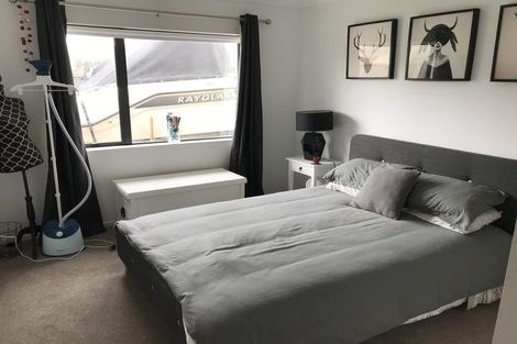 Photo of property in 22 Ripple Grove, Waiuku, 2123