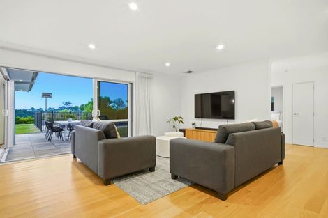 Photo of property in 343 Glenvar Road, Long Bay, Auckland, 0630